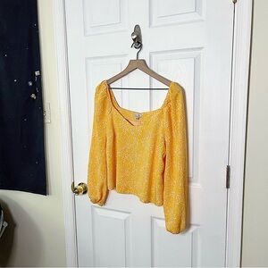 ✧･ﾟyellow square neck blouse